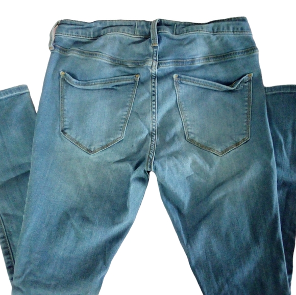 Hollister Skinny Jeans - Picture 2 of 3